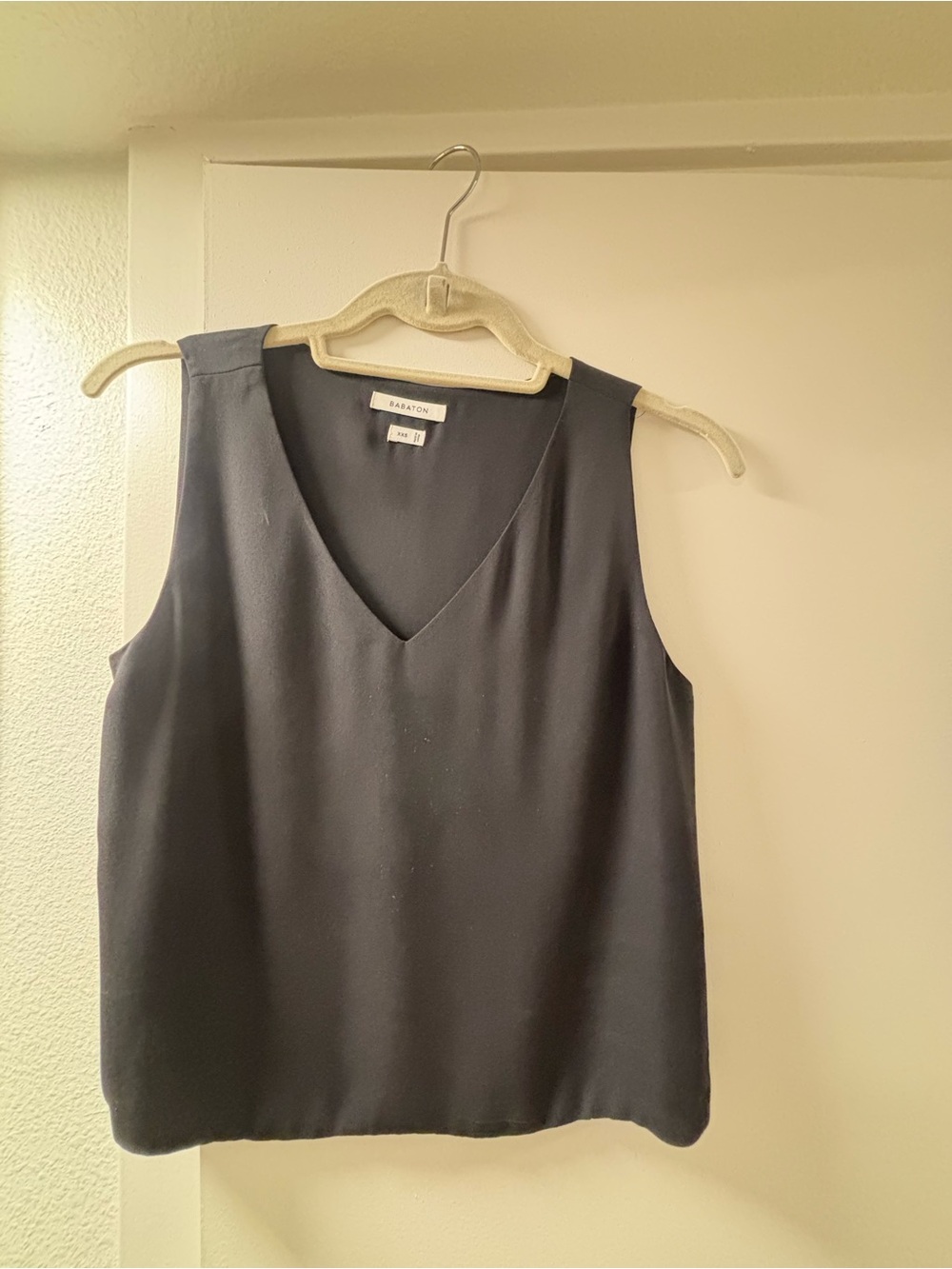 Babaton Black V-Neck Sleeveless Camisole Top